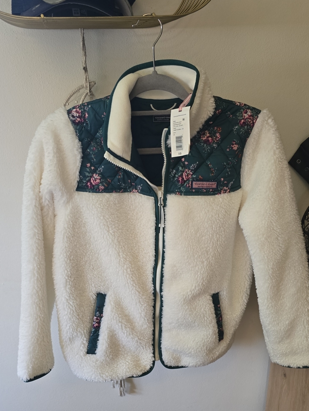 NWT Vineyard Vines Cream Sherpa Jacket with Dark Green Floral Yoke
